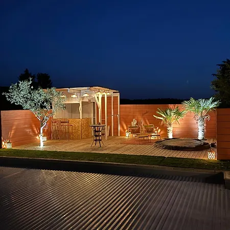 Oasis De Detente Avec Piscine Et Jacuzzi 300m2