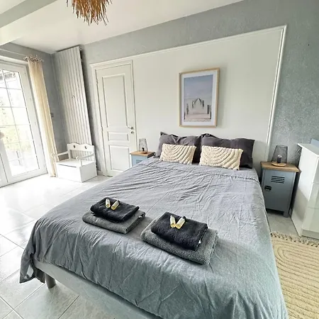 Oasis De Detente Avec Piscine Et Jacuzzi 300m2