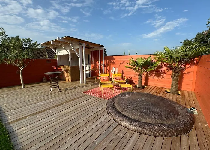 Oasis De Detente Avec Piscine Et Jacuzzi 300m2 Roeze-sur-Sarthe