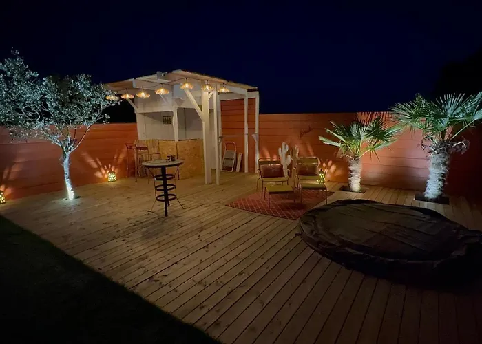 Oasis De Detente Avec Piscine Et Jacuzzi 300m2 Roeze-sur-Sarthe